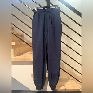 Lululemon On the Fly Jogger 28" *Luxtreme navy 4